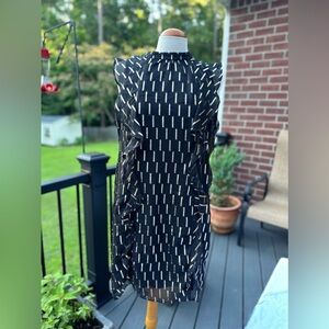 Julia Jordan Black and Metallic Gold Dress